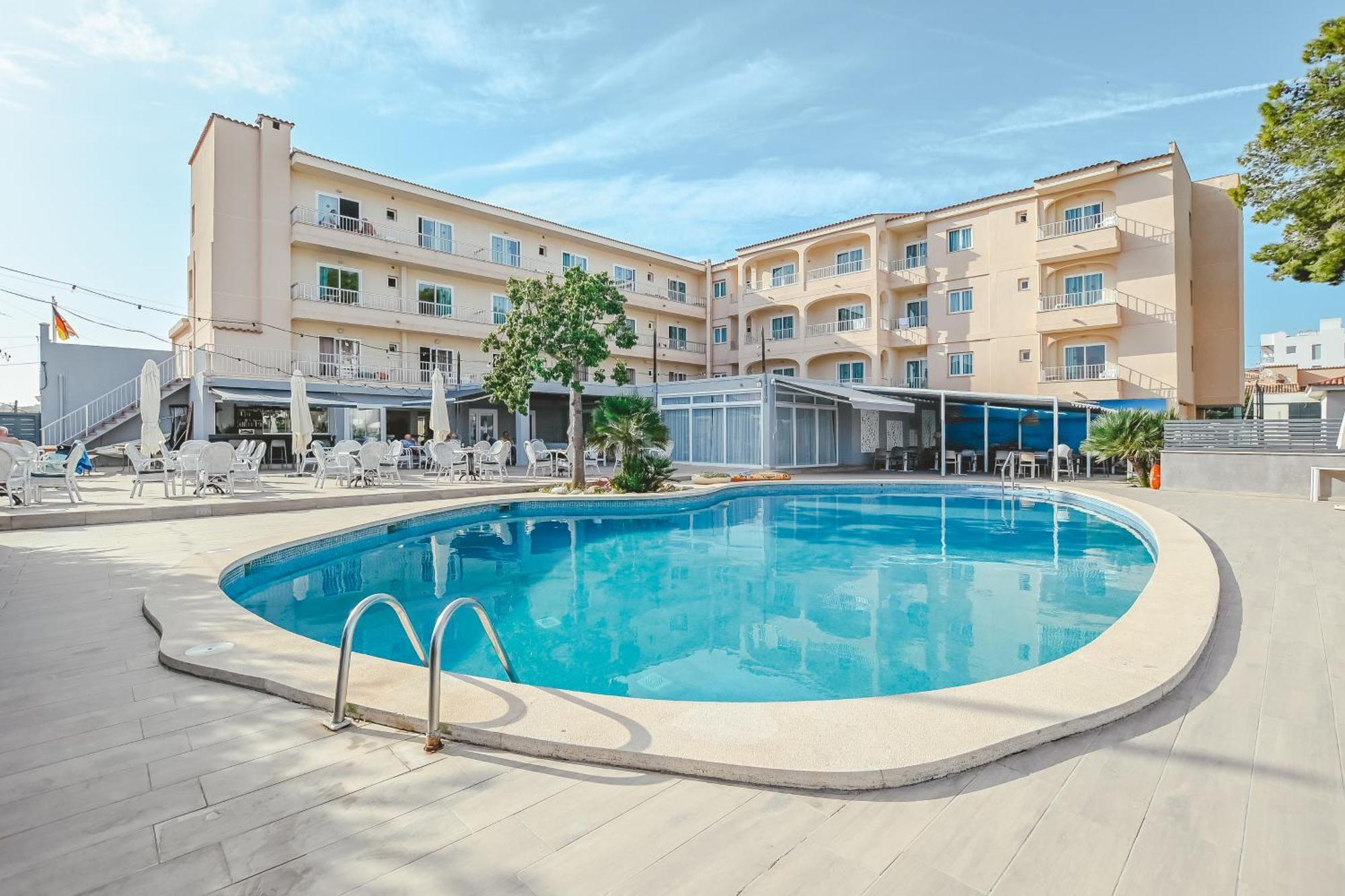 Hotel Lliteras 칼라 라트자다 외부 사진