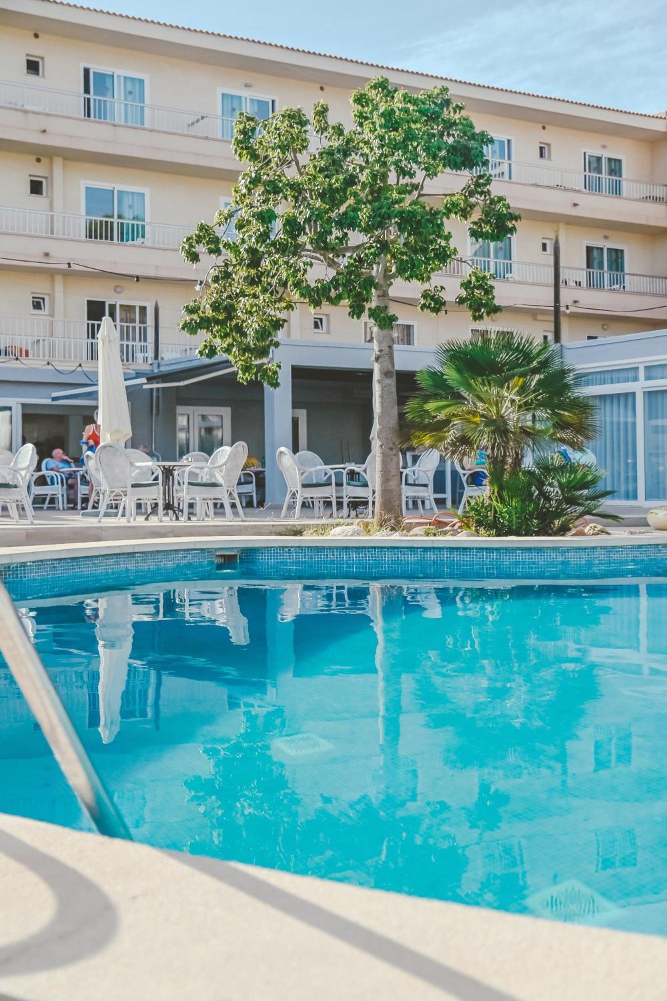 Hotel Lliteras 칼라 라트자다 외부 사진