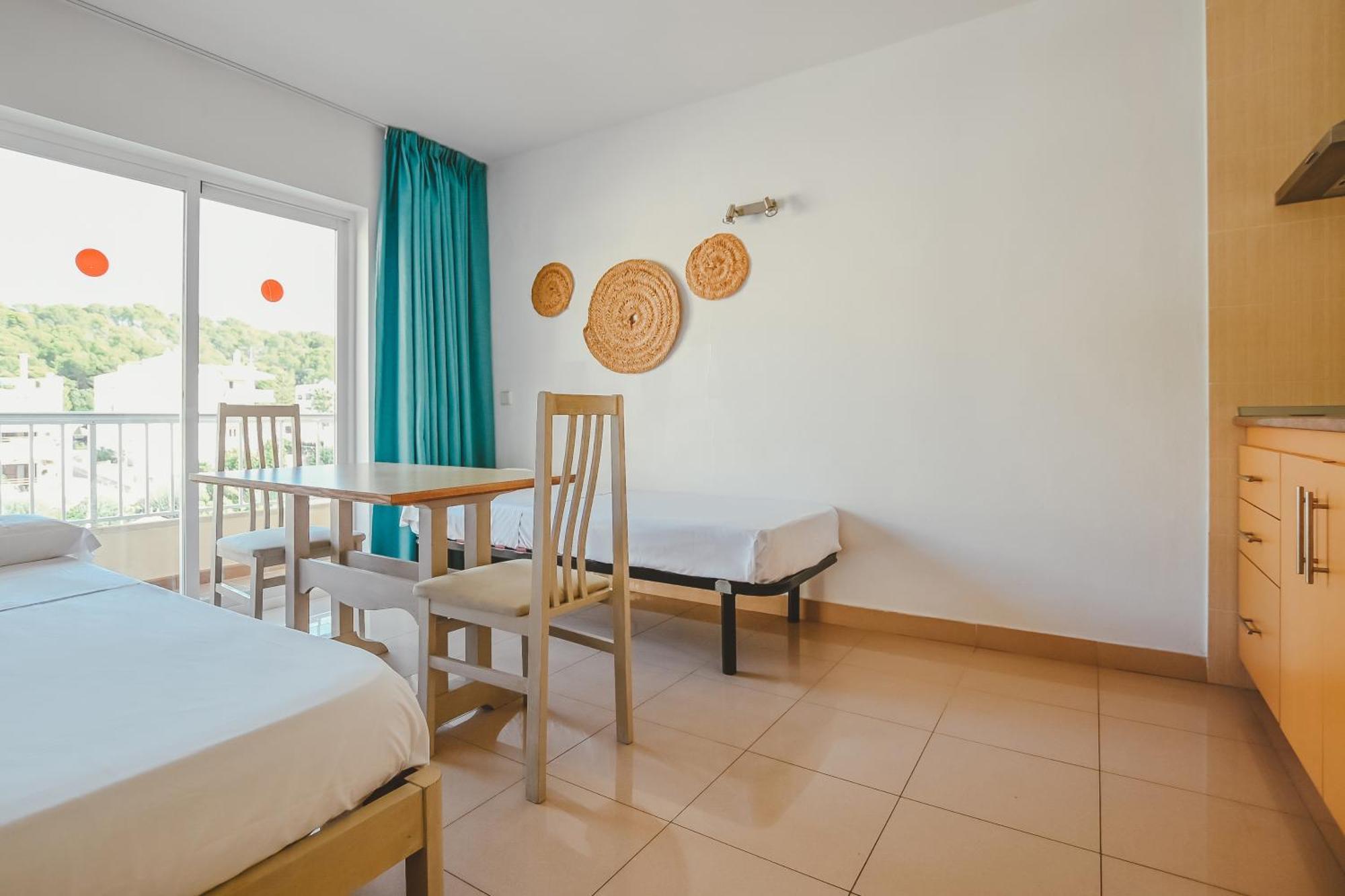 Hotel Lliteras 칼라 라트자다 외부 사진