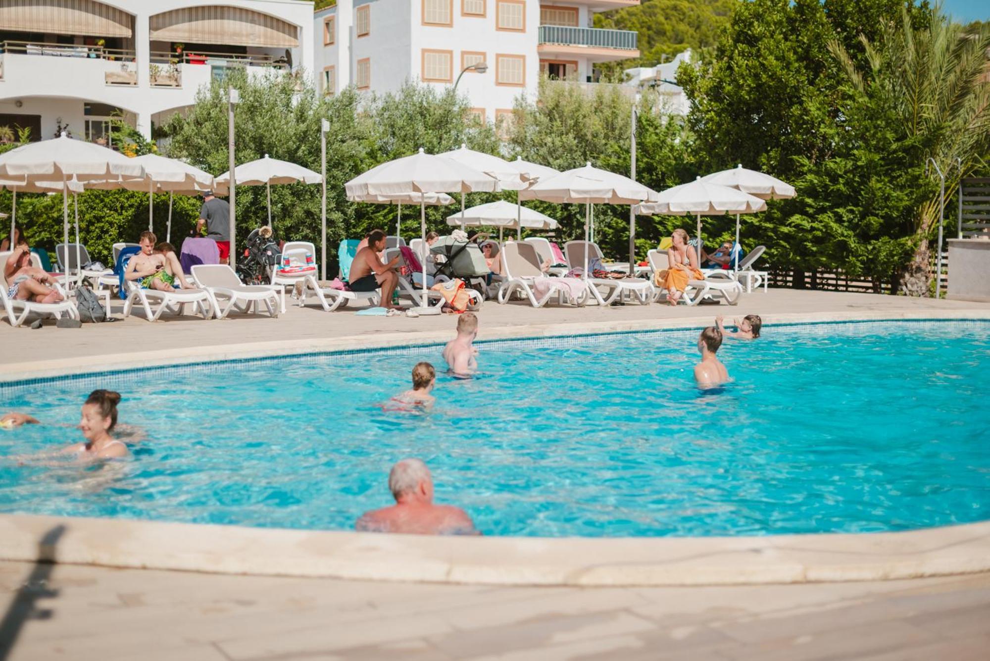 Hotel Lliteras 칼라 라트자다 외부 사진