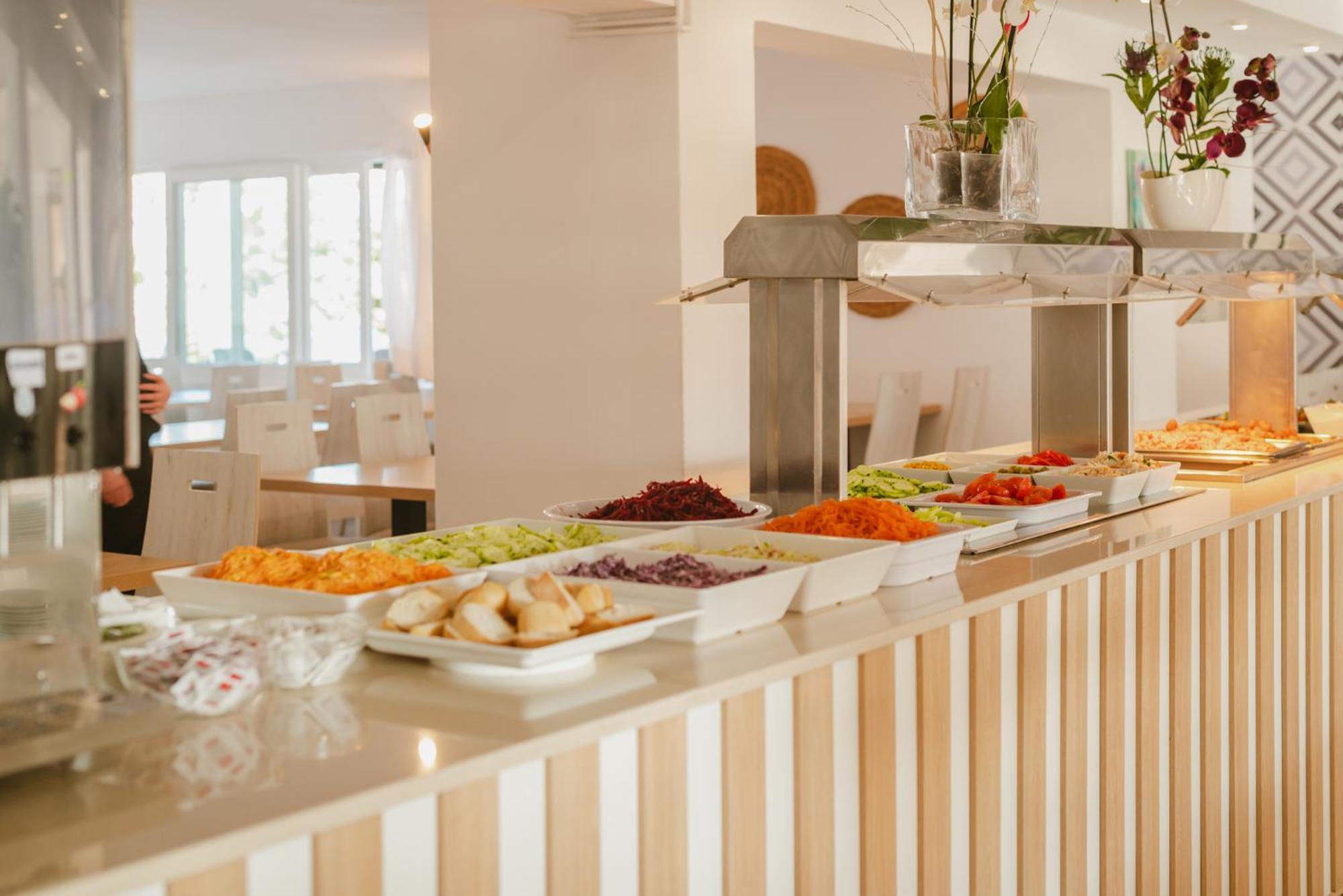 Hotel Lliteras 칼라 라트자다 외부 사진