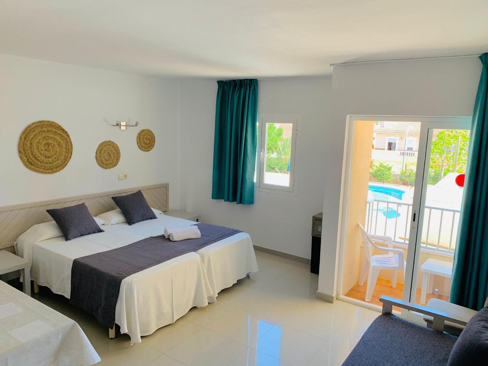 Hotel Lliteras 칼라 라트자다 외부 사진