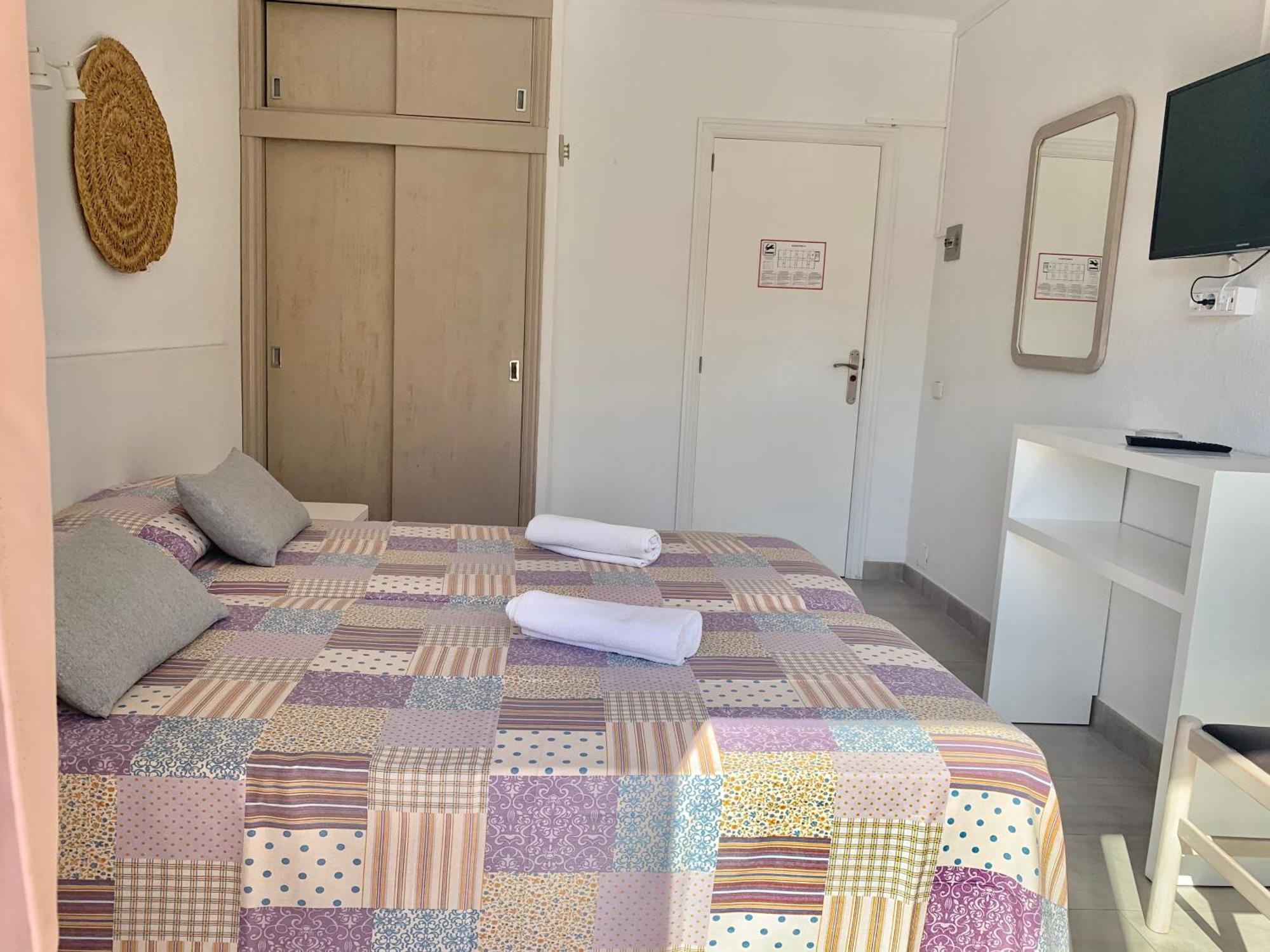 Hotel Lliteras 칼라 라트자다 외부 사진